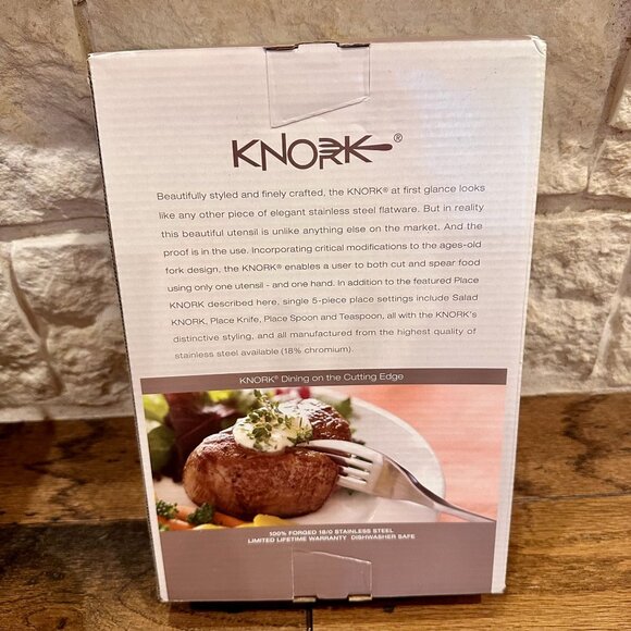 NWT Knork Matte 20-Piece Flatware Set, Silver Matte Finish - Picture 4 of 5